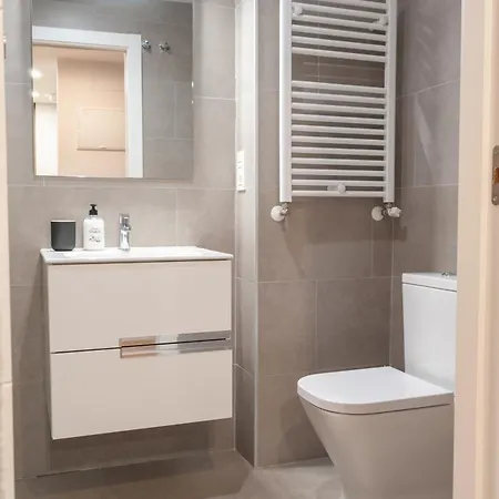 Avg Numa Guilhou 4 Gijón