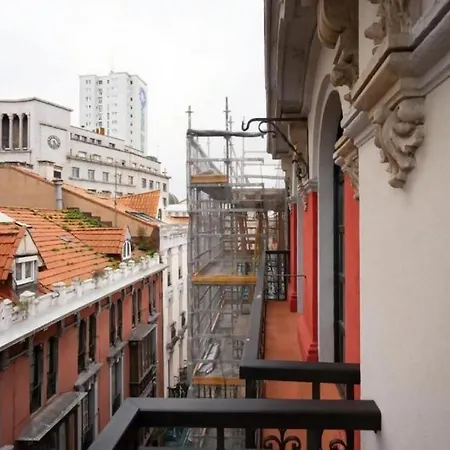 Avg Numa Guilhou 4 * Gijón